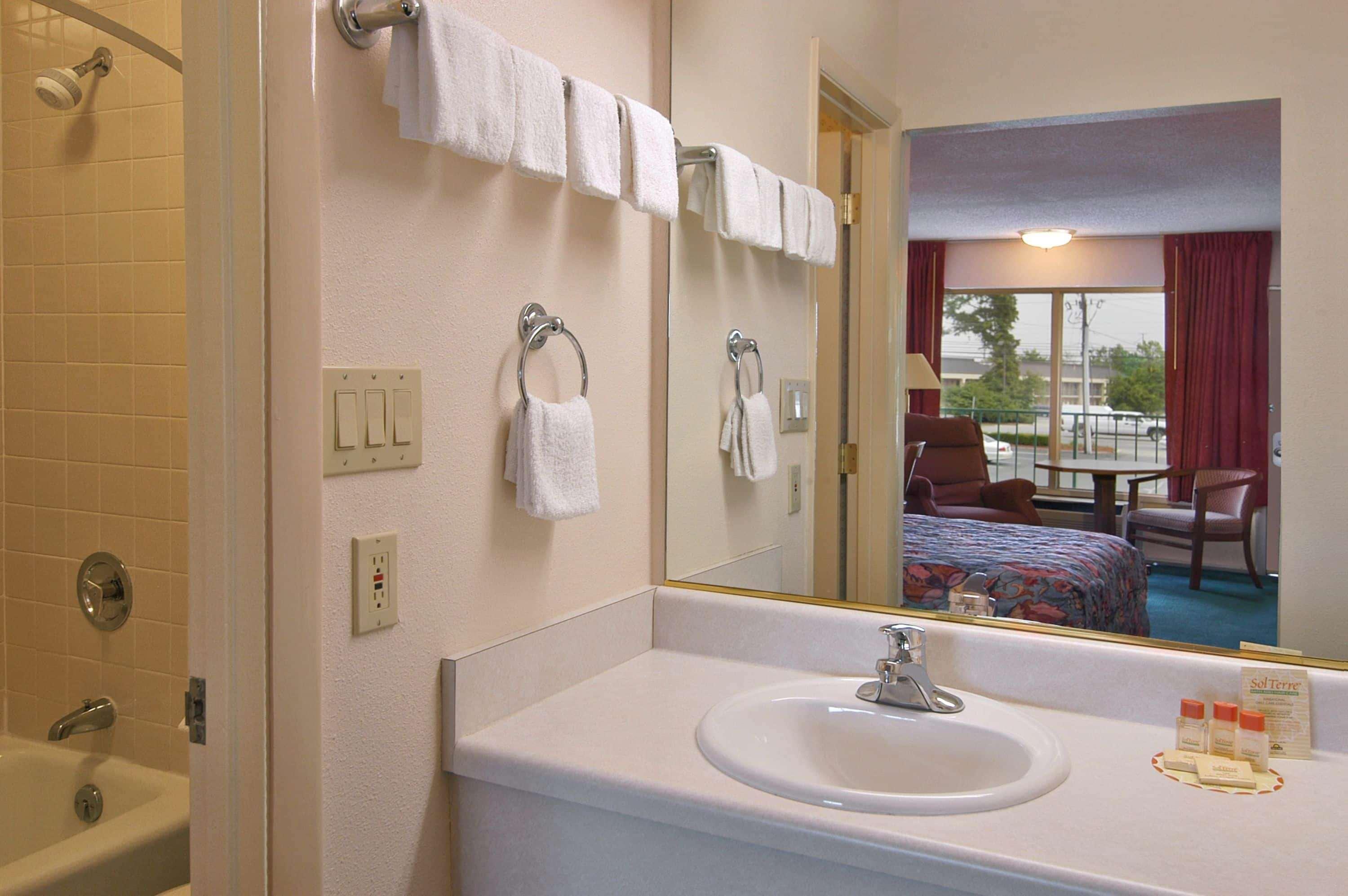 Days Inn By Wyndham Wilmington / University Exteriér fotografie